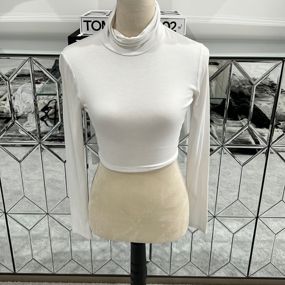 Maya turtle neck top (off white) - Picture 2 of 4
